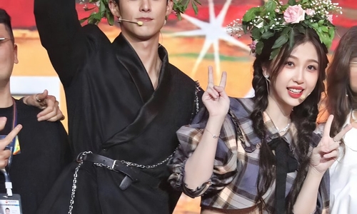 Galeri Images Love Between Fairy and Devil