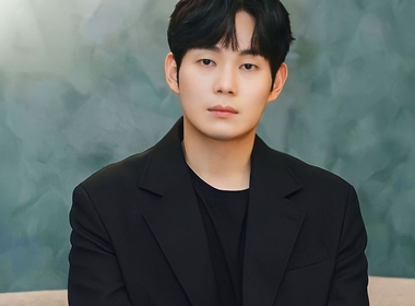 Perjalanan Karir dan Filosofi Akting Ryu Kyung-soo: Dari 'Catching Up with Gangnam Mom' hingga 'Seonsan'