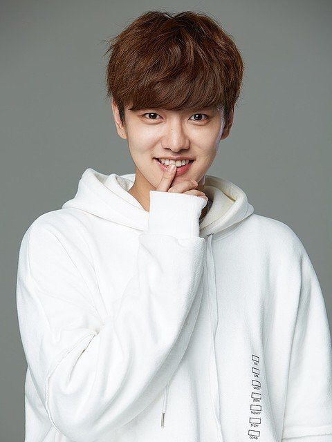 Shin  Won Ho